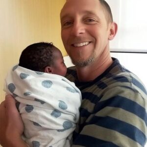 MY WIFE GAVE BIRTH TO A BABY WITH BLACK SKIN—WHEN I FOUND OUT WHY, I STAYED WITH HER FOREVER. My wife and I are both white. Recently, as our extended family gathered in the delivery room, excitement filled the air as we awaited our baby’s arrival. But when the baby was born, everything took a shocking turn. The first words out of my wife’s mouth were ones I’ll never forget. “THAT’S NOT MY BABY! THAT’S NOT MY BABY!!” I was stunned, my mind struggling to process what she was saying. The nurse, trying to reassure her, calmly replied, “It’s definitely your baby; she’s still attached to you.” But my wife, with a mix of panic and disbelief, loudly responded, “THERE’S NO WAY, I NEVER SLEPT WITH A BLACK MAN! IT’S NOT MINE!” I stood there in stunned silence, feeling like the ground had vanished beneath me. Our family, sensing the tension, quietly started leaving the room, one by one. I couldn’t take it anymore. As I was about to storm out of the room, my wife said something that made me stop and look at the child because she See less