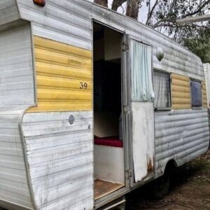 Kind people gave a homeless woman an old trailer.The woman was so happy to have a home. She turned it into a cozy home in the middle of the forestWow, it turned out to be such a cozy and cute house. Now the woman enjoys her life surrounded by nature