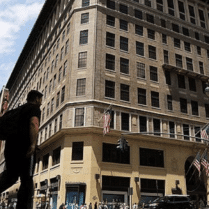 Oldest Department Store In America Is Closing All Its Stores After 200 Years