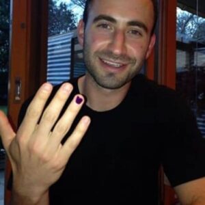If You See Men With A Painted Fingernail, Here’s The Hidden Meaning Behind It If You See Men With A Painted Fingernail, Here’s The Hidden Meaning Behind It