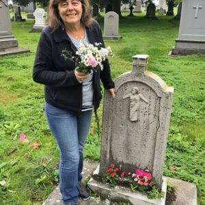 A Year after Son’s Death, Woman Sees Grave of Her Daughter-In-Law at the Cemetery – Story of the Day