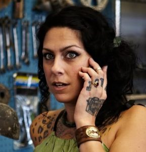 What a tragedy! It’s about American Pickers star Danielle Colby. With heavy hearts, we announce the passing. Check the first comment ⤵️⤵️ What a tragedy! It’s about American Pickers star Danielle Colby. With heavy hearts, we announce the passing. Check the first comment ⤵️⤵️