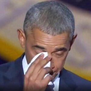 “Obama’s Emotional Moment: A Tearful Reflection on Leadership and Humanity” “Obama’s Emotional Moment: A Tearful Reflection on Leadership and Humanity”