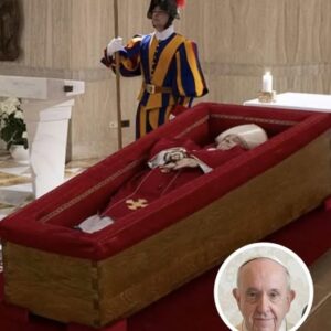 Photo Of Pope Francis In His Coffin Turns Heads After People Spot Small Detail Photo Of Pope Francis In His Coffin Turns Heads After People Spot Small Detail