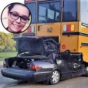 Teenager dies after crashing into school bus; then police find what she was holding. Teenager dies after crashing into school bus; then police find what she was holding.